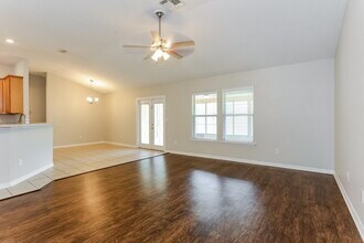 2392 Watermill Dr in Orange Park, FL - Foto de edificio - Building Photo