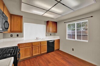 939 Shana Pl in San Jacinto, CA - Building Photo - Building Photo