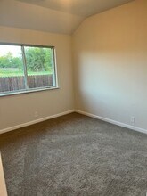 1365 Grand Mdws Dr in Godley, TX - Building Photo - Building Photo