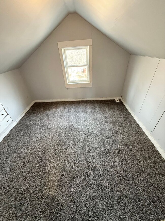 2815 Edmunds Ave in Sioux City, IA - Building Photo - Building Photo