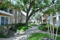 2323 Augusta Dr photo'