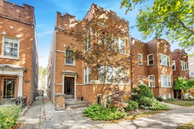 property at 5917 N Campbell Ave