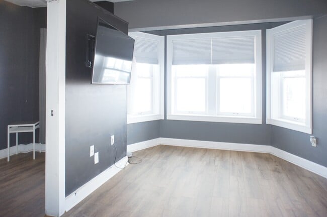 230 E 9th St in Indianapolis, IN - Building Photo - Building Photo