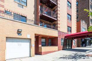 4907 43rd Ave in Woodside, NY - Foto de edificio - Building Photo