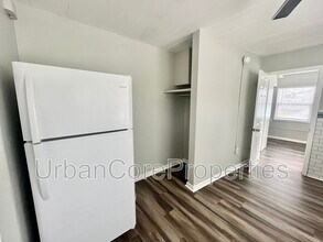 1023 Locust St NE in St. Petersburg, FL - Building Photo - Building Photo