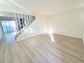 10421 Carlyle Ct in Cypress, CA - Building Photo - Building Photo