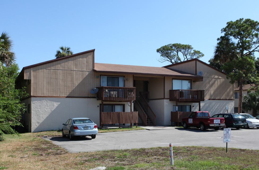 911-925 1st Ave N in Jacksonville Beach, FL - Building Photo