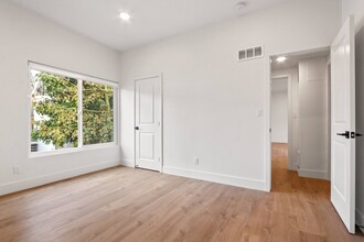 8220 Norton in West Hollywood, CA - Building Photo - Building Photo