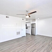 2539 N 48th St in Phoenix, AZ - Building Photo - Building Photo