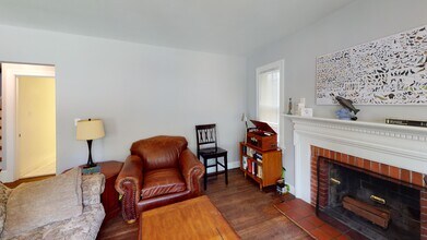 105 Washington St, Unit House in Williamsburg, VA - Building Photo - Building Photo