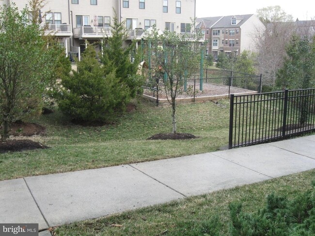 6158 Carey Park Ln in Falls Church, VA - Building Photo - Building Photo
