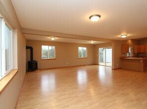 3215 McKinley Ln W in Centralia, WA - Building Photo - Building Photo
