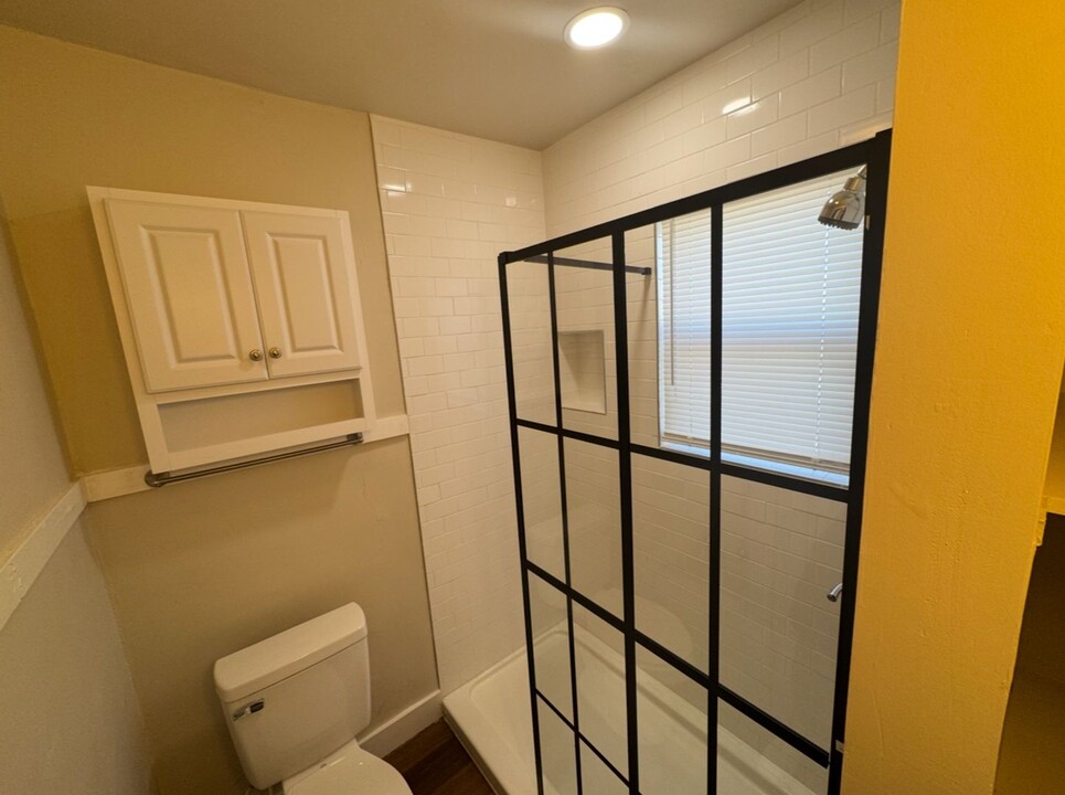 1412 NW 11th St in Oklahoma City, OK - Foto de edificio