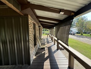 12372 FM 1650 in Gilmer, TX - Foto de edificio - Building Photo