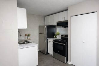 Oakstone Ridge in Nashville, TN - Building Photo - Building Photo