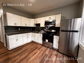 84 Winfield Ave in Jersey City, NJ - Building Photo