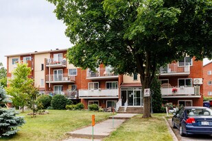 3318 Charles-Best Rue in Laval, QC - Building Photo