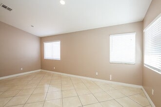 6620 Trout Peak Way in Las Vegas, NV - Building Photo - Building Photo