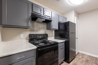 Crown Ridge in Shelby, NC - Building Photo - Building Photo