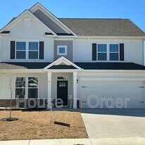 41 Silverthorne Ct in Hendersonville, NC - Building Photo