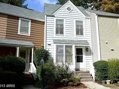 2182 Whisperwood Glen Ln in Reston, VA - Building Photo