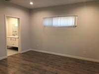 5128 Riverton Ave, Unit 5128.5 in North Hollywood, CA - Building Photo - Building Photo