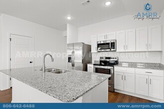 1008 SW Shirley Ave in Gentry, AR - Building Photo - Building Photo