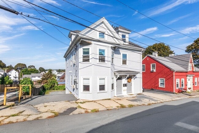 property at 20 Ord St