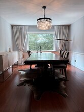 570 Bedford Rd in Mt Kisco, NY - Foto de edificio - Building Photo