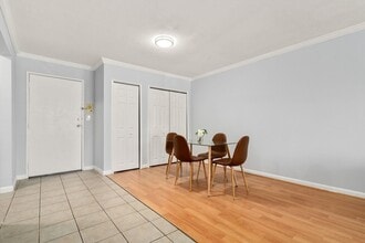 110 Boston Post Rd E in Marlborough, MA - Building Photo - Building Photo