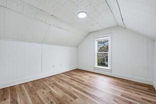 451 E Pontiac St in Fort Wayne, IN - Building Photo