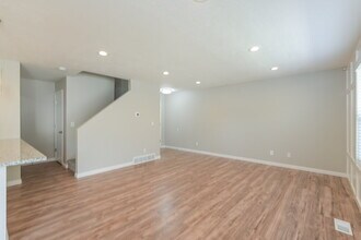 827 Flint St in Layton, UT - Building Photo - Building Photo