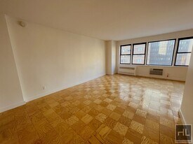 EAST 36 STREET in New York, NY - Building Photo