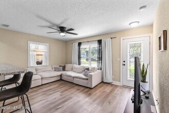 1826 Ryar Rd in Jacksonville, FL - Building Photo - Building Photo