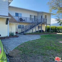 9726 Tujunga Canyon Pl in Los Angeles, CA - Building Photo