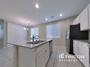 8626 E Peralta Ave in Mesa, AZ - Building Photo - Building Photo