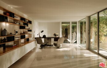 1061 Loma Vista Dr in Beverly Hills, CA - Building Photo - Building Photo