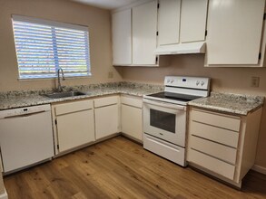 725 Pope Dr in Vallejo, CA - Building Photo - Building Photo