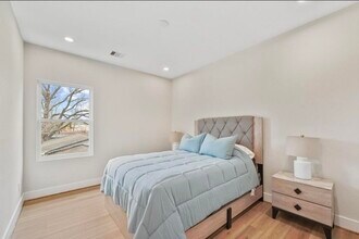 835E Dorchester St in Houston, TX - Building Photo - Building Photo