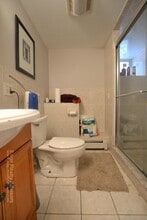 28 Long Ave, Unit 1 in Boston, MA - Foto de edificio - Building Photo