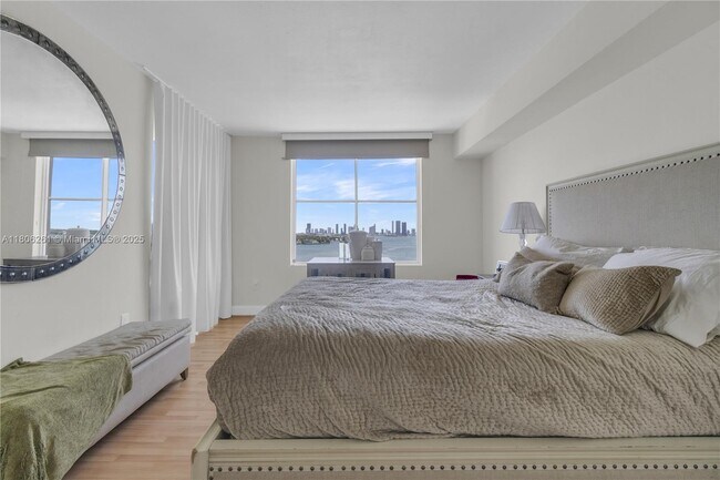 property at 1900 Sunset Harbour Dr