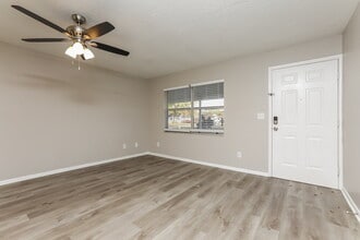 2751 8th St in St. Cloud, FL - Building Photo - Building Photo