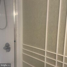 5225 Pooks Hill Rd in Bethesda, MD - Building Photo - Building Photo