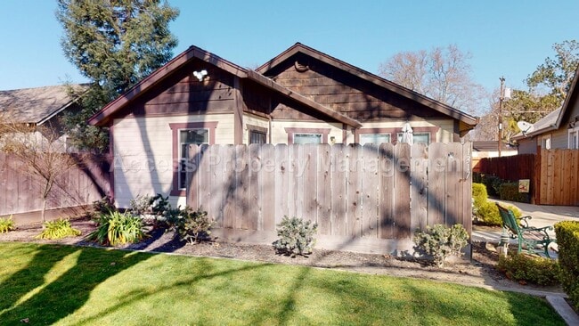 1317 Myrtle St, Unit #2