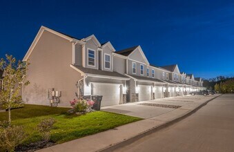 1580 SW Twin Gates Dr in Ankeny, IA - Building Photo - Building Photo