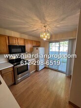 719 Mariner Way in Woodbury, MN - Building Photo - Building Photo