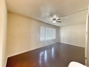 460 Comal Ave in New Braunfels, TX - Building Photo - Building Photo