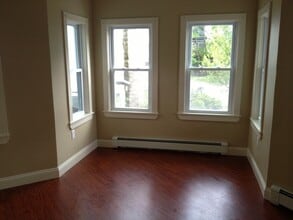 103 Highland St in Marlborough, MA - Building Photo - Building Photo