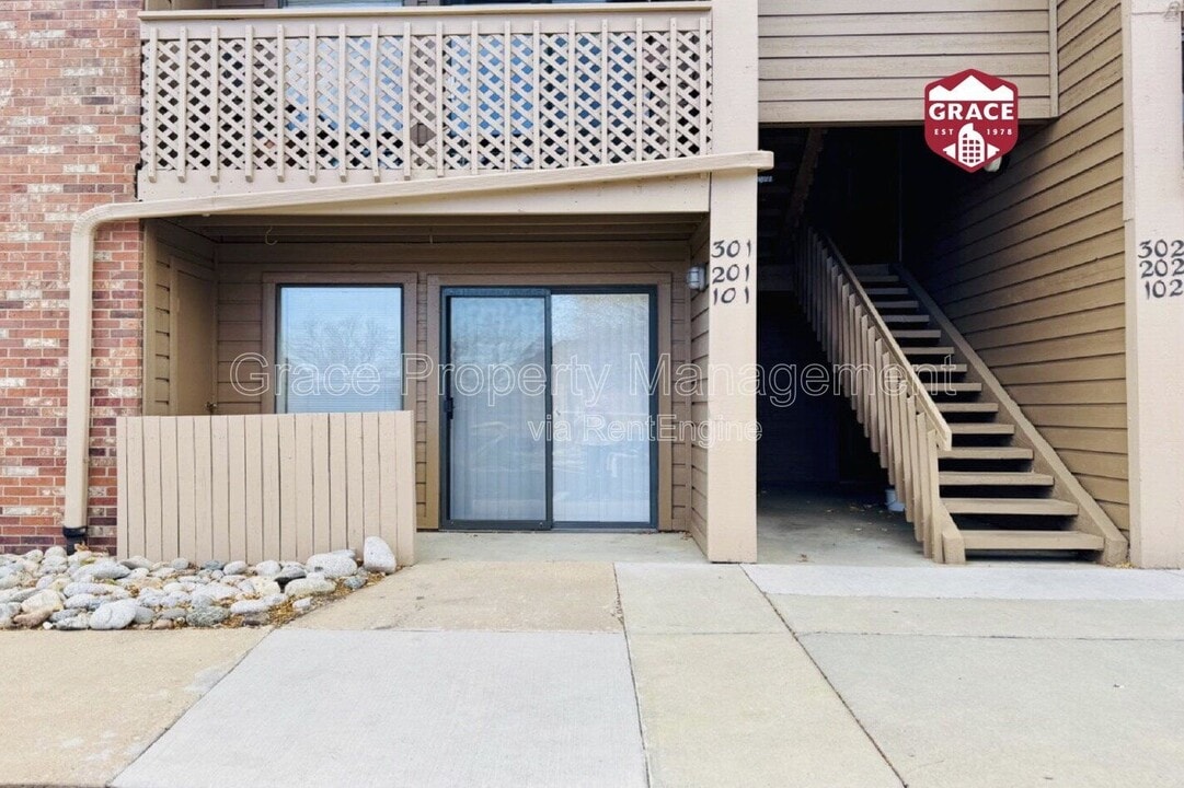 12366 W Nevada Pl in Lakewood, CO - Building Photo