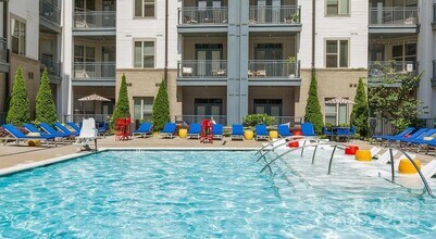 145 New Bern St, Unit S1 in Charlotte, NC - Building Photo - Building Photo